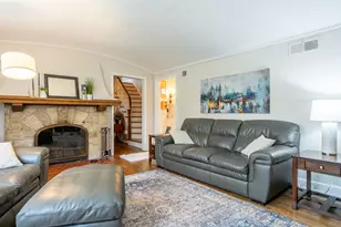 6110 Washington Cir, Wauwatosa, WI 53213 - Photo 8