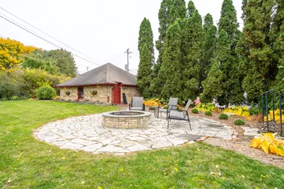 6110  Washington Cir, Wauwatosa, WI 53213 - Photo 34