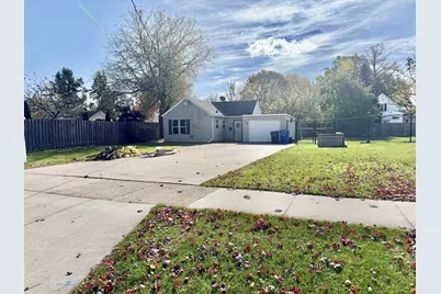 1519 E Harriet St, Appleton, WI 54915 - Photo 2