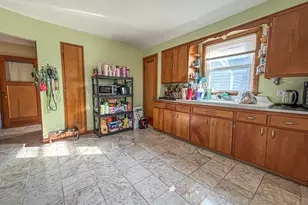 3723 S 18th St, Milwaukee, WI 53221 - Photo 20
