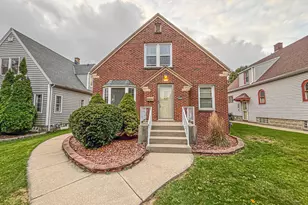 3723 S 18th St, Milwaukee, WI 53221 - Photo 2