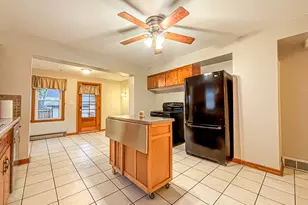 3723 S 18th St, Milwaukee, WI 53221 - Photo 10