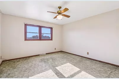 W398N8740  Amber Ln, Oconomowoc, WI 53036 - Photo 40