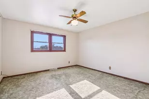 W398N8740 Amber Ln, Oconomowoc, WI 53036 - Photo 40