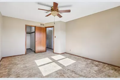 W398N8740  Amber Ln, Oconomowoc, WI 53036 - Photo 32