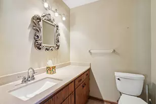 W398N8740 Amber Ln, Oconomowoc, WI 53036 - Photo 28