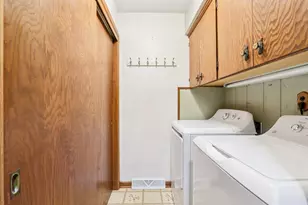 W398N8740 Amber Ln, Oconomowoc, WI 53036 - Photo 30