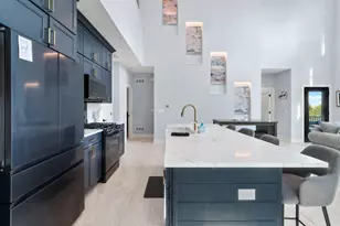 317 Crocus St, Delavan, WI 53191 - Photo 10