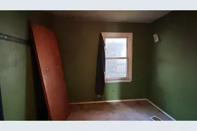 821 N Washington St, Janesville, WI 53548 - Photo 8