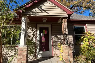 821 N Washington St, Janesville, WI 53548 - Photo 2