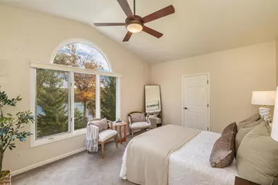 34352  Valley Rd, Delafield, WI 53066 - Photo 16