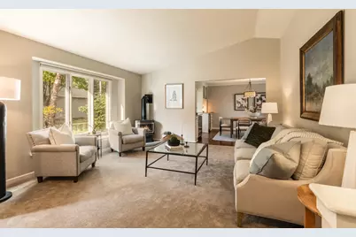 34352  Valley Rd, Delafield, WI 53066 - Photo 4