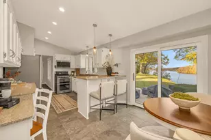 34352 Valley Rd, Delafield, WI 53066 - Photo 10