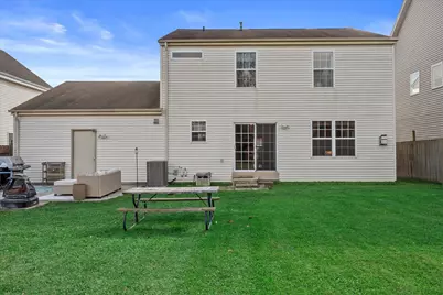9740 W Darnel Ave, Milwaukee, WI 53224 - Photo 8