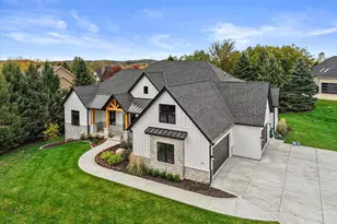 131 Legend Way, Wales, WI 53183 - Photo 4