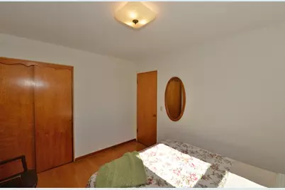 934  Illinois St, Racine, WI 53405 - Photo 18