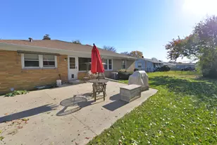 934 Illinois St, Racine, WI 53405 - Photo 26