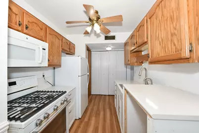 4050 W Rivers Edge Cir #1, Brown Deer, WI 53209 - Photo 16