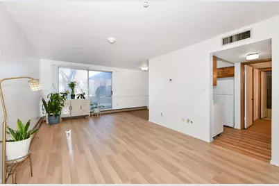 4050 W Rivers Edge Cir #1, Brown Deer, WI 53209 - Photo 6