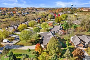 18710 Follett Dr, Brookfield, WI 53045 - Photo 8