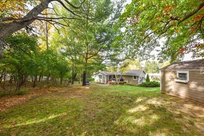 617  Coventry Ln, Hartland, WI 53029 - Photo 4