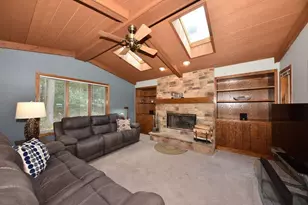 617 Coventry Ln, Hartland, WI 53029 - Photo 12