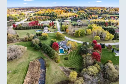 1641  Prairie Ln, Richfield, WI 53033 - Photo 2