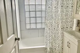 3609 N 24th Pl, Milwaukee, WI 53206 - Photo 10