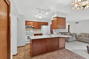 9497 N Maura Ln, Brown Deer, WI 53223 - Photo 14