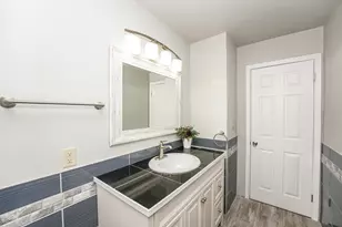 5613 W Congress St, Milwaukee, WI 53218 - Photo 14