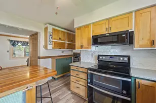 8508 Fox River Rd, Racine, WI 53185 - Photo 12