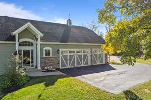 1945 Badger Hollow, Geneva, WI 53147 - Photo 40