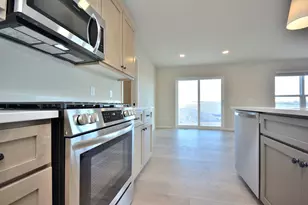 1187 Arrowood Circle, Oconomowoc, WI 53066 - Photo 10