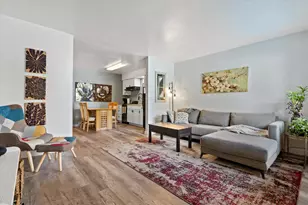 643 Meadow Ln, Burlington, WI 53105 - Photo 4