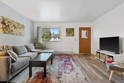 643  Meadow Ln, Burlington, WI 53105 - Photo 6