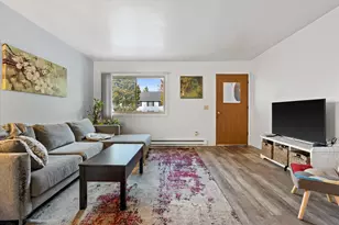 643 Meadow Ln, Burlington, WI 53105 - Photo 6