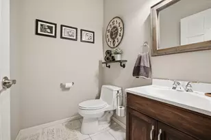 10038 N Cedarburg Rd, Mequon, WI 53092 - Photo 30