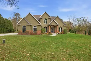 10038 N Cedarburg Rd, Mequon, WI 53092 - Photo 2
