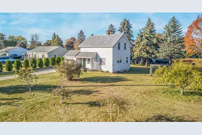 143 E Church St, Mishicot, WI 54228 - Photo 16