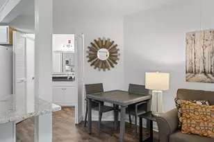 601 Knollwood Cir, Fontana, WI 53125 - Photo 4