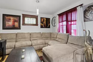 5549 N 33rd St, Milwaukee, WI 53209 - Photo 4