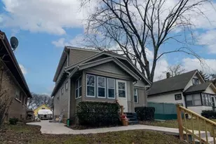 5549 N 33rd St, Milwaukee, WI 53209 - Photo 1