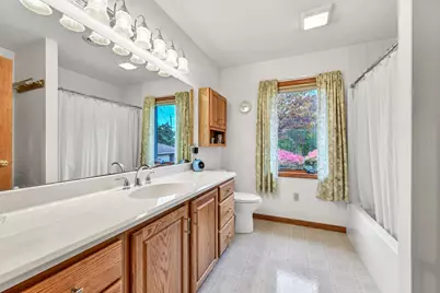 5812 N River Bay Rd, Racine, WI 53185 - Photo 22