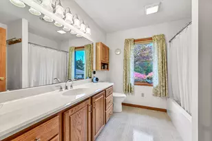 5812 N River Bay Rd, Racine, WI 53185 - Photo 22