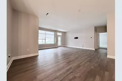 1925 N Water St #100, Milwaukee, WI 53202 - Photo 8