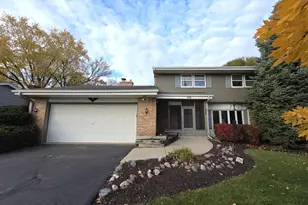 12720 W Verona Dr, New Berlin, WI 53151 - Photo 2