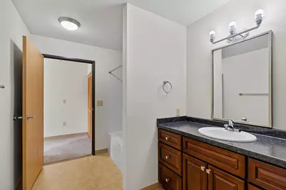 1120 E Parkway Ave, Oshkosh, WI 54901 - Photo 16