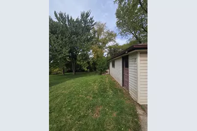 1112  Gertrude St, Waukesha, WI 53186 - Photo 12