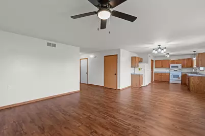 836  Tower Dr, Hartford, WI 53027 - Photo 32