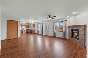 836 Tower Dr, Hartford, WI 53027 - Photo 28